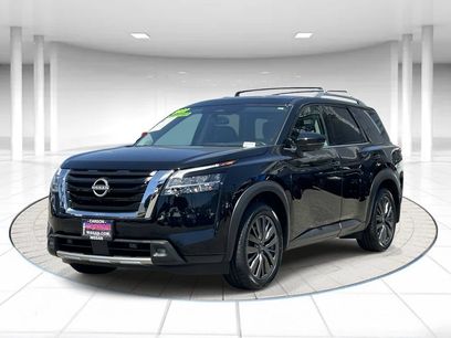 Certified 2022 Nissan Pathfinder SL w/ SL Premium Package