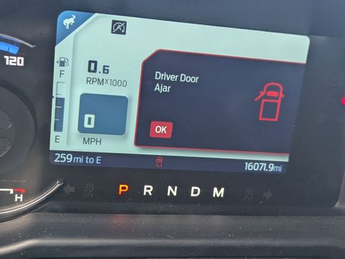 Certified 2023 Ford Bronco Outer Banks w/ Sasquatch Package image 30