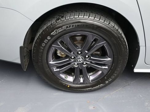 Used 2024 Toyota Sienna XLE Woodland Edition AWD/4WD image 24