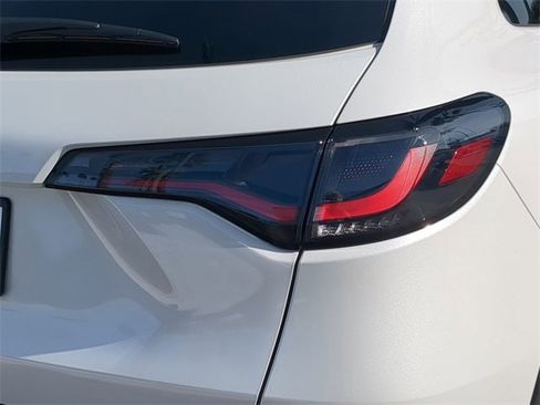 Used 2026 Honda HR-V EX-L image 8