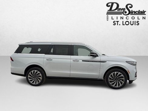 New 2025 Lincoln Navigator L Black Label image 4