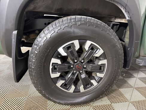 Used 2024 Nissan Frontier PRO-4X w/ Technology Package image 30