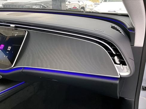 Certified 2025 Mercedes-Benz E 350 4MATIC Sedan image 18