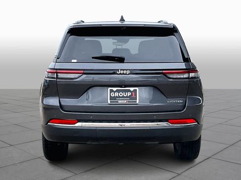 Used 2023 Jeep Grand Cherokee Limited w/ Luxury Tech Group II image 5