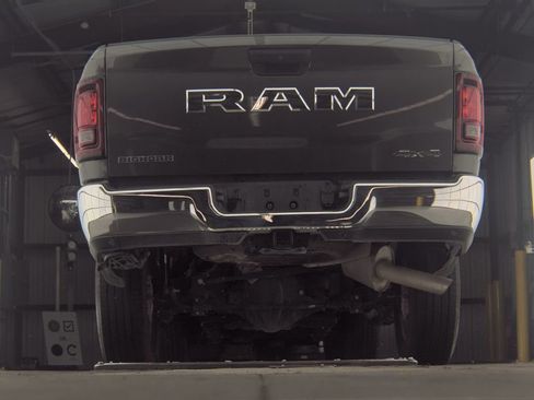 Used 2026 RAM 2500 Big Horn AWD/4WD image 5