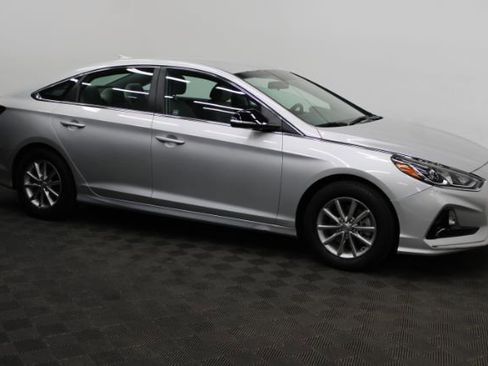 Used 2018 Hyundai Sonata SE image 3