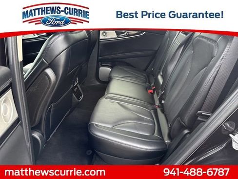 Used 2022 Lincoln Nautilus Reserve w/ Equipment Group 202A image 12