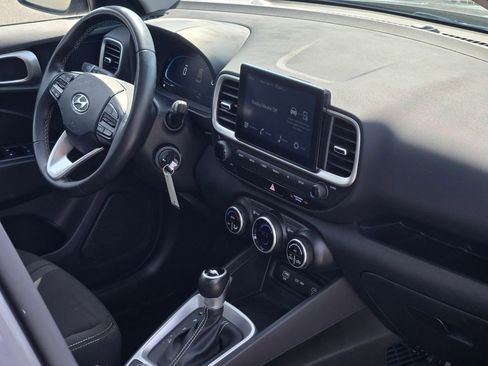 Certified 2023 Hyundai Venue SEL FWD image 11