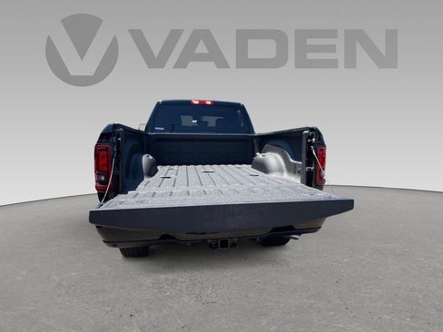 New 2026 RAM 2500 Big Horn AWD/4WD image 18