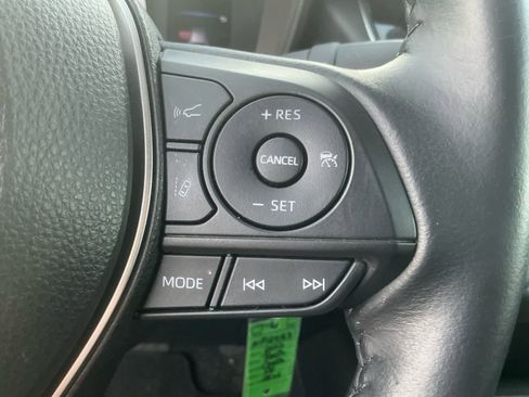 Used 2022 Toyota Corolla SE image 18