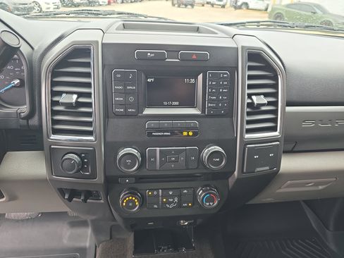 Used 2018 Ford F250 XLT image 24