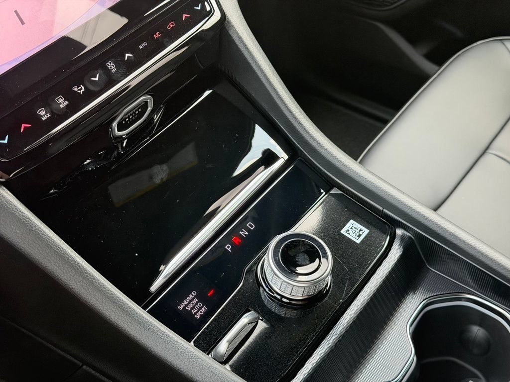 New 2026 Jeep Grand Cherokee Limited RWD image 16