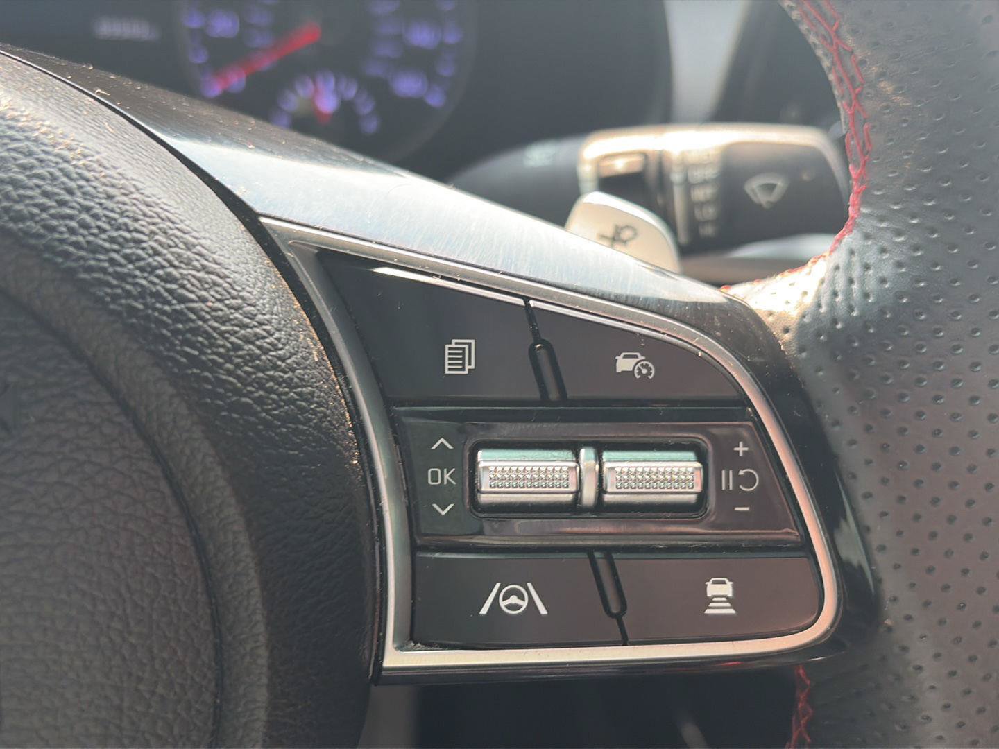 Used 2023 Kia Forte GT w/ GT2 Package FWD image 32