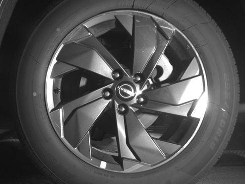 Used 2025 Nissan Rogue SV image 14