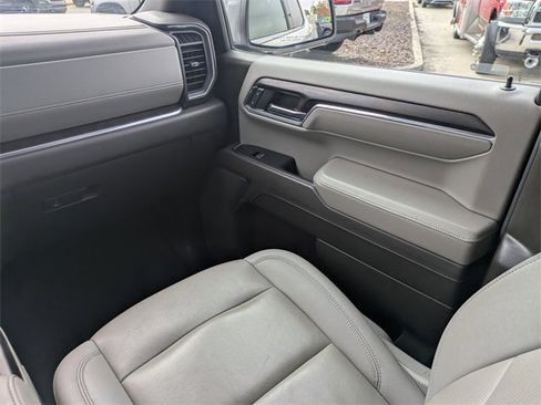 Used 2024 GMC Sierra 1500 SLT image 18