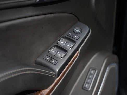 Used 2018 Chevrolet Suburban LT RWD image 31