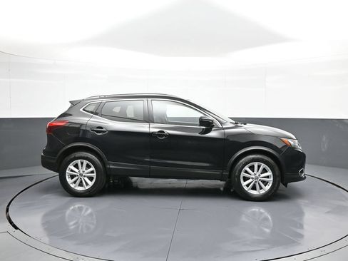 Used 2019 Nissan Rogue Sport SV w/ All-Weather Package AWD/4WD image 5