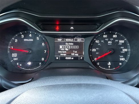 Used 2021 Chevrolet TrailBlazer LS w/ LPO, Blackout Package image 32