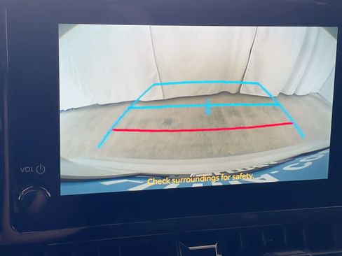 Certified 2025 Toyota Corolla SE image 17