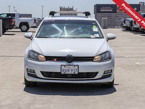 Used 2017 Volkswagen Golf SportWagen FWD image 2