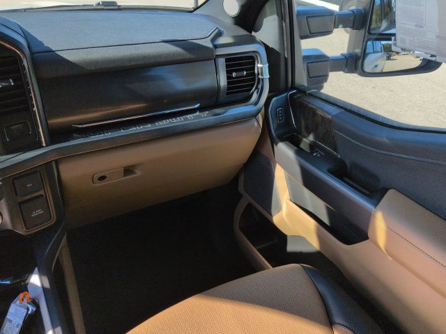 New 2025 Ford F250 Lariat w/ Lariat Ultimate Package AWD/4WD image 16