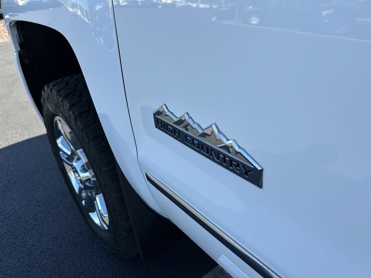 Used 2017 Chevrolet Silverado 2500 High Country w/ Duramax Plus Package AWD/4WD image 13