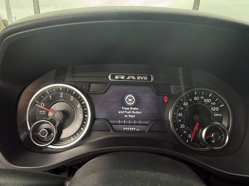 Used 2019 RAM 1500 Big Horn AWD/4WD image 18