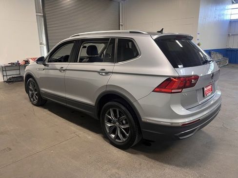Used 2024 Volkswagen Tiguan SE image 5