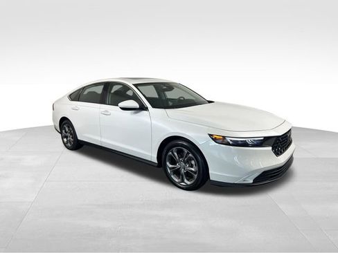 Used 2024 Honda Accord EX image 8