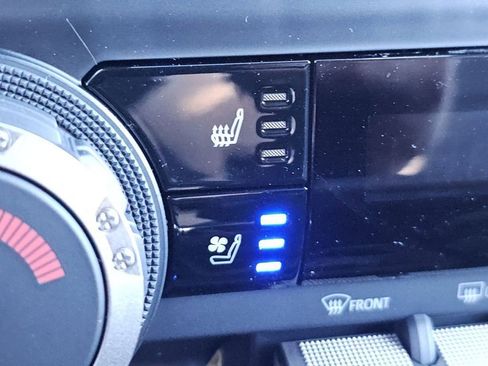 Used 2025 Toyota 4Runner TRD Off-Road Premium image 15