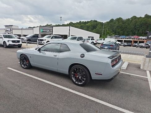 Used 2021 Dodge Challenger R/T Scat Pack w/ Shaker Package RWD image 4