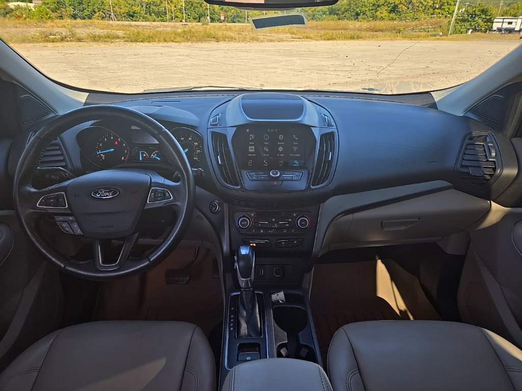 Used 2019 Ford Escape SEL FWD image 2