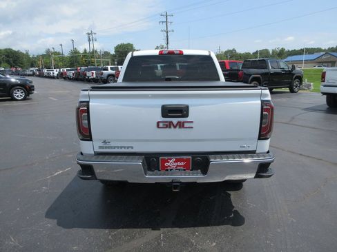 Used 2017 GMC Sierra 1500 SLT w/ SLT Premium Package AWD/4WD image 6