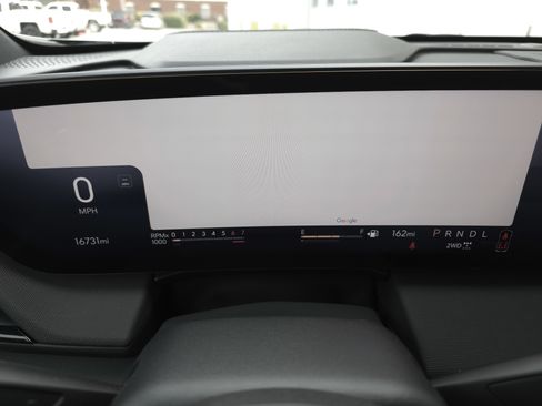 Used 2025 Buick Enclave Preferred image 23