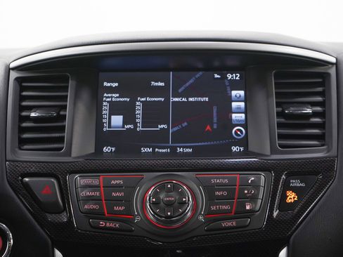 Used 2019 Nissan Pathfinder S AWD/4WD image 16