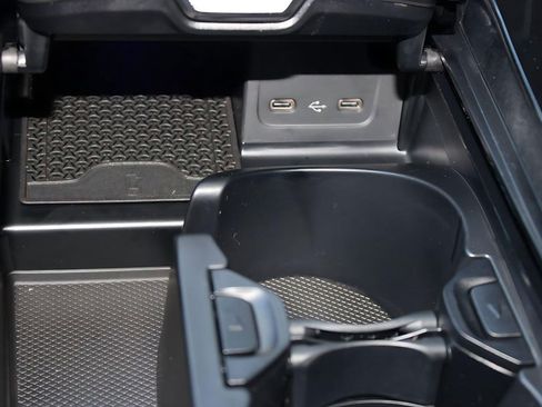 Used 2026 Mercedes-Benz C 300 Sedan image 27