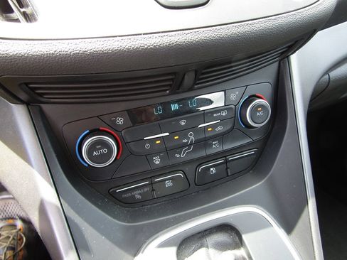 Used 2018 Ford C-MAX SE FWD image 15