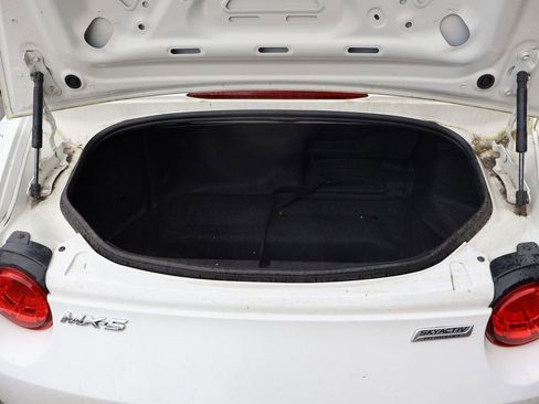 Used 2016 MAZDA MX-5 Miata Sport image 6