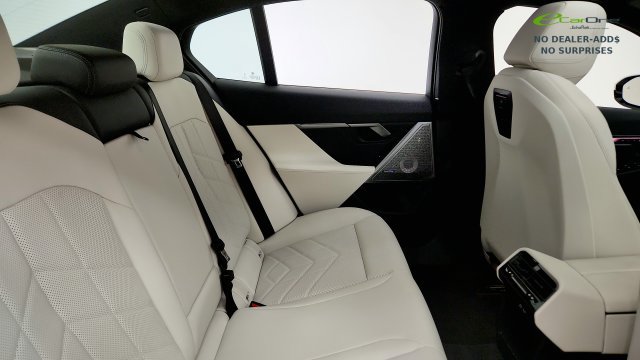 Used 2025 BMW i5 eDrive40 w/ M Sport Package AWD/4WD image 36