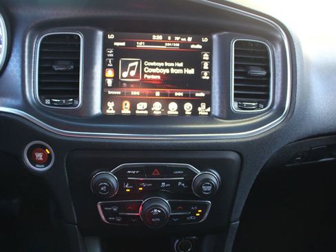 Used 2015 Dodge Charger SRT w/ Harman/Kardon Audio Group image 28