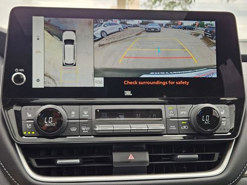 Used 2025 Toyota Grand Highlander AWD image 29