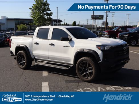 Used 2023 Chevrolet Colorado Trail Boss w/ Advanced Trailering Package AWD/4WD image 1