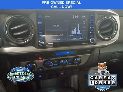 Used 2022 Toyota Tacoma SR5 AWD/4WD image 12