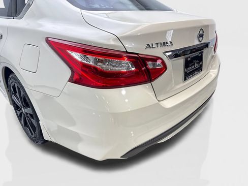 Used 2017 Nissan Altima 2.5 SV FWD image 19