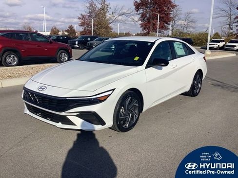 Certified 2025 Hyundai Elantra SEL image 1