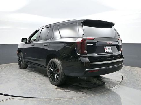 Used 2024 GMC Yukon AT4 w/ Technology Package AWD/4WD image 8