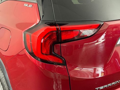 Used 2020 GMC Terrain SLE w/ Driver Convenience Package FWD image 36