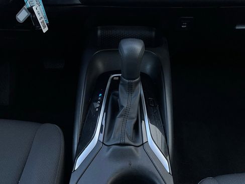 Used 2025 Toyota Corolla LE image 22