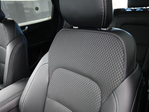 New 2026 Ford Escape SE FWD image 18
