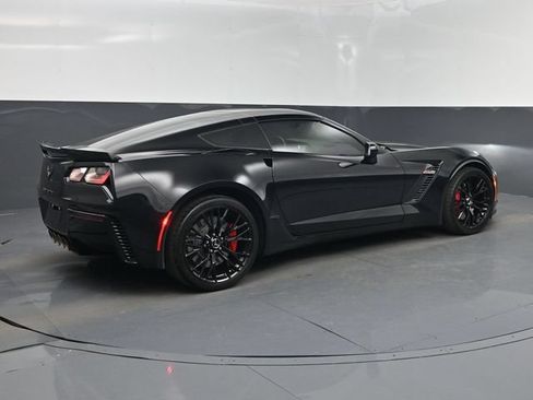 Used 2015 Chevrolet Corvette Z06 w/ 3LZ Preferred Equipment Group RWD image 3